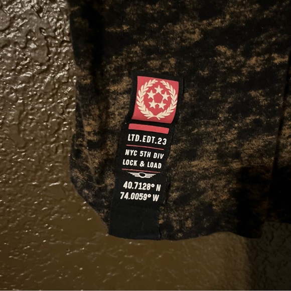 Black & Brown Knickerbocker Short Sleeve Tee with Star & Zipper Details, Size S - Picture 2 of 6